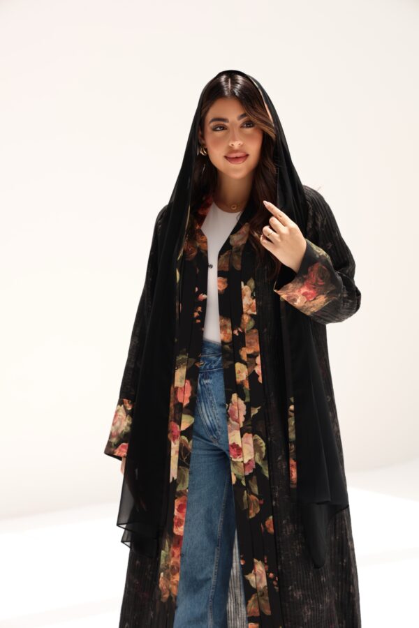 عباية بلمسة راقية