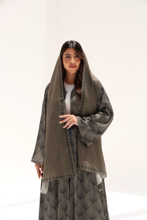 عباية عملية كريب ناعم