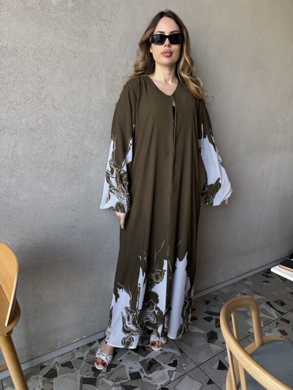 Colored abaya - عباية ملونة